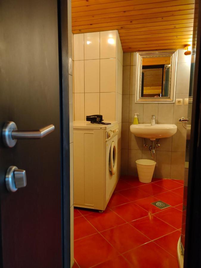 Rooms And Apartment Na Poljani Škofja Loka Esterno foto